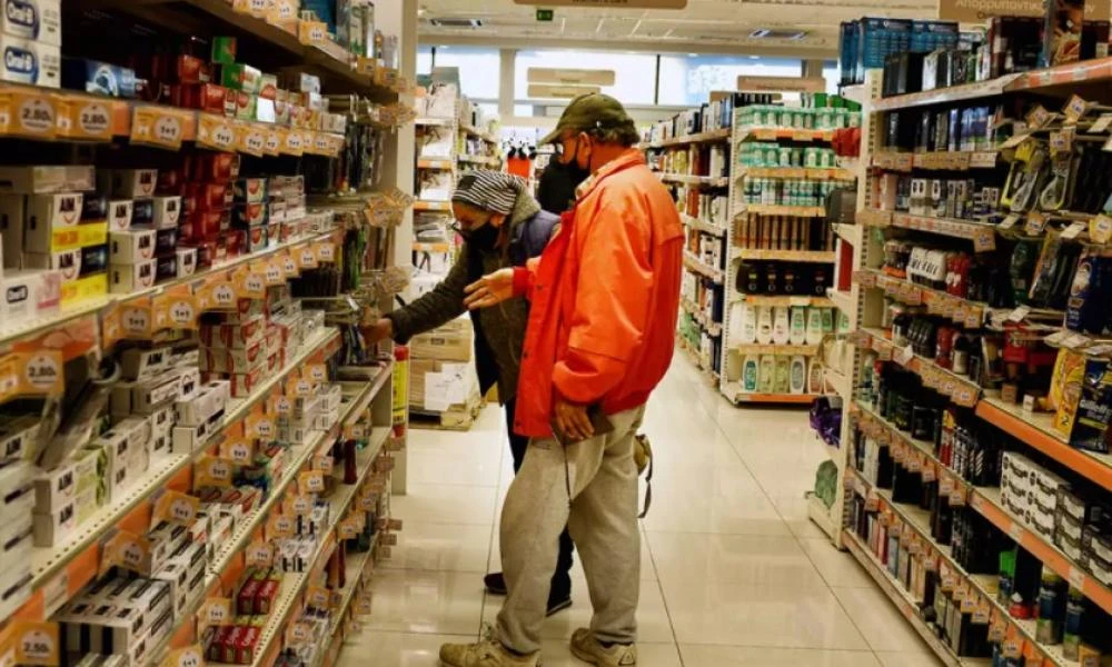 Ακρίβεια: Αυξήσεις «φωτιά» στο σούπερ μάρκετ – Πόσο αυξήθηκαν οι τιμές σε βασικά προϊόντα